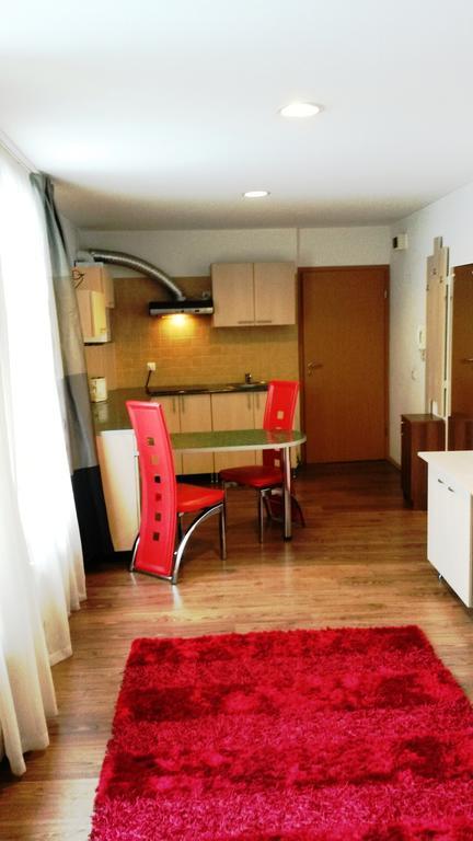 Lucas 10 Apartments Cluj-Napoca Eksteriør bilde